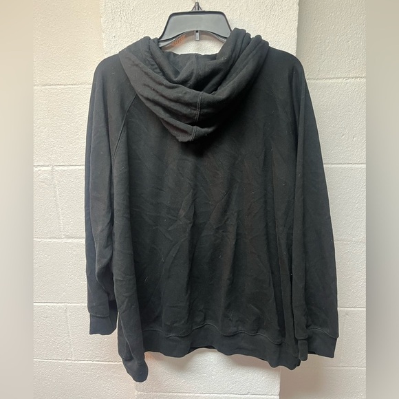 Batman Black Hoodie with Iconic Logo - Picture 4 of 4